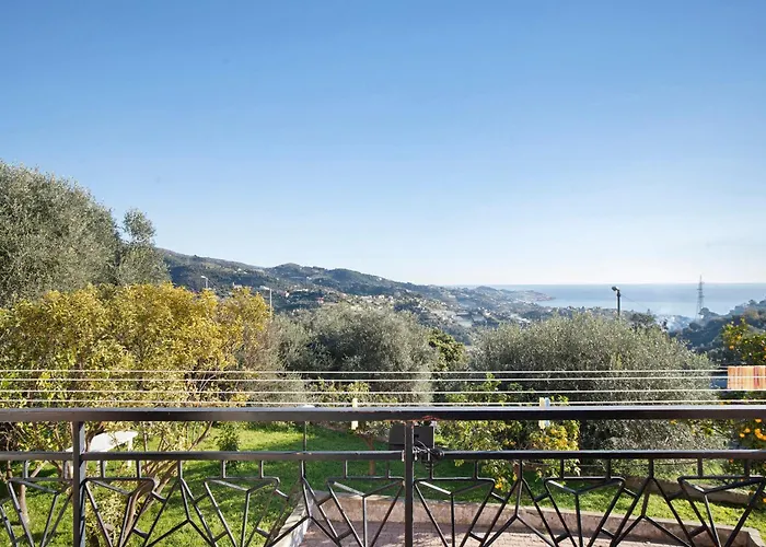Villa In Collina Vista Mare
